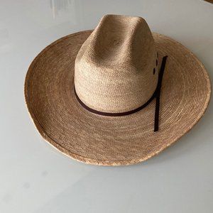 New Ariat Cowboy Straw Hat